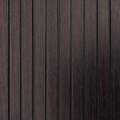 Pannello murale in PVC effetto legno 3D con doghe verticali in tonalità scura, design sofisticato e facile manutenzione, SKU: PANMU-44037