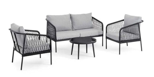 Set salotto da esterno in alluminio nero con struttura leggera, divano e poltrone con cuscini grigi, tavolino rotondo, design moderno per esterni