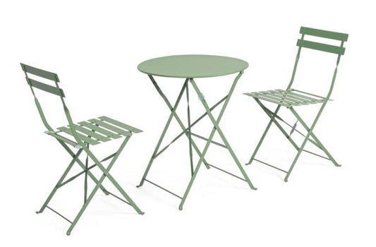 Set bistrot con tavolo rotondo e due sedie pieghevoli in acciaio verniciato verde, perfetto per giardino o terrazza, design pratico.