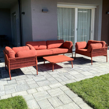 Divano 3 posti con poltrona e tavolino, struttura alluminio, rivestimento corda PVC