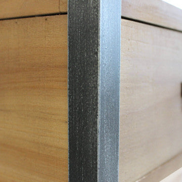 Mobile in metallo e legno, dimensioni 114,3 x 46,5 x 136 cm h