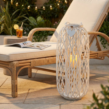 Lanterna in vimini e vetro bianco con decorazioni, altezza 95 cm