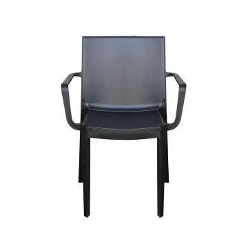 Vista frontale della poltrona Victoria in polipropilene antracite, con braccioli e seduta comoda per ambienti moderni.