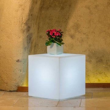 Cubo luminoso 40x40x40 cm in polipropilene con lampada E27 20W
