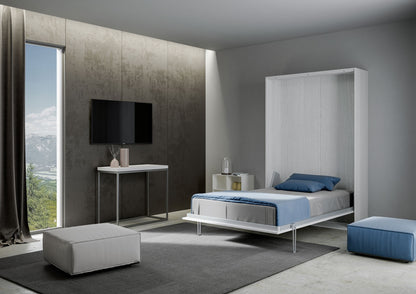 Letto a scomparsa Kentaro bianco aperto in ambiente moderno, pratico e confortevole. Soluzione salvaspazio elegante per ogni tipo di stanza.