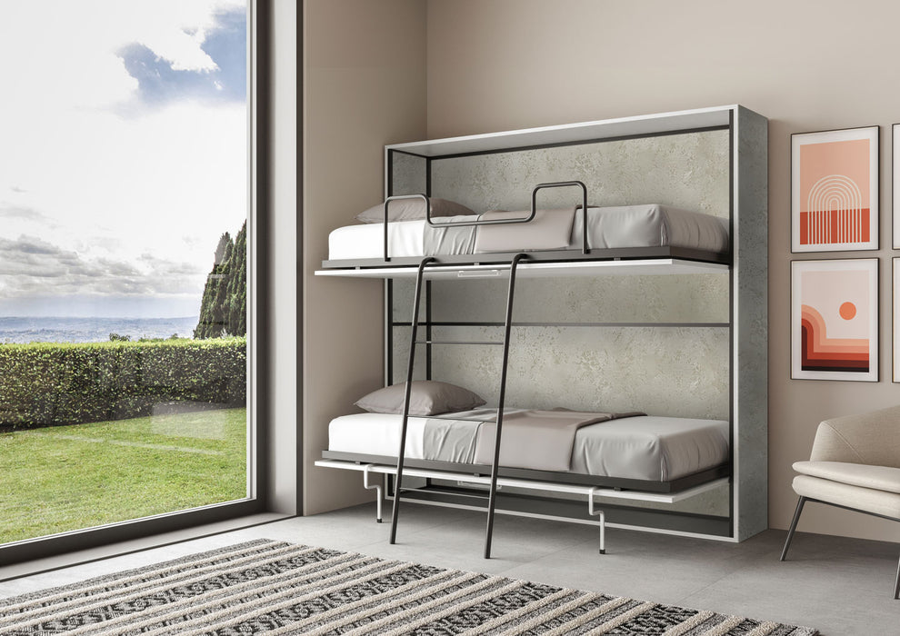 Letto a castello orizzontale Kando con materassi, struttura aperta in finitura cemento chiaro, soluzione compatta per piccoli spazi.