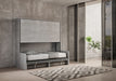 Letto a scomparsa orizzontale Kando Sofà effetto cemento con primo letto estratto, perfetto per arredare ambienti moderni e salvaspazio.