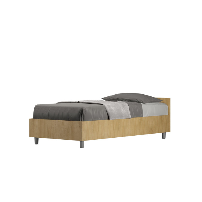 Letto singolo senza rete 80x200 Nuamo in finitura legno chiaro, design versatile con struttura minimalista e gambe in metallo.