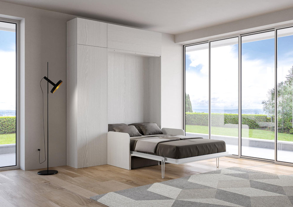 Letto Kentaro Sofà 120 verticale bianco frassino con armadio e pensile aperto, perfetto per ottimizzare ogni spazio.