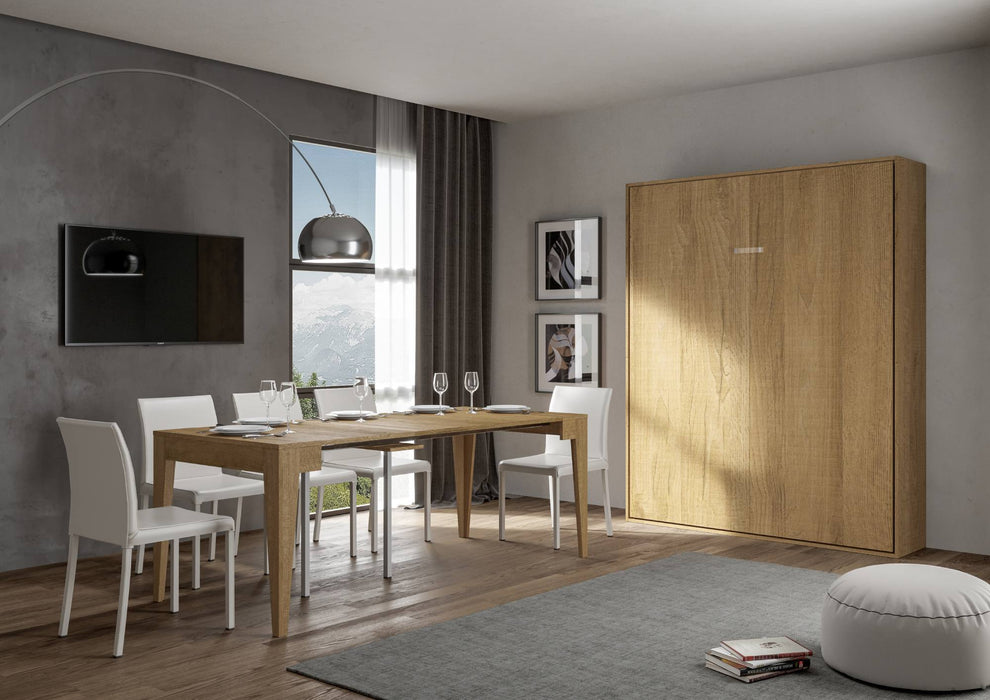 Letto Kentaro chiuso in rovere chiaro in soggiorno moderno, perfetto per ambienti multifunzionali.