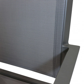Poltrona Impilabile Zante con Struttura in Alluminio, seduta e schienale in textilene
