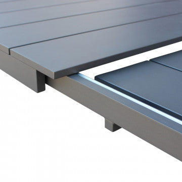 Tavolo rettangolare in alluminio verniciato con dimensioni cm 149/215 x 85