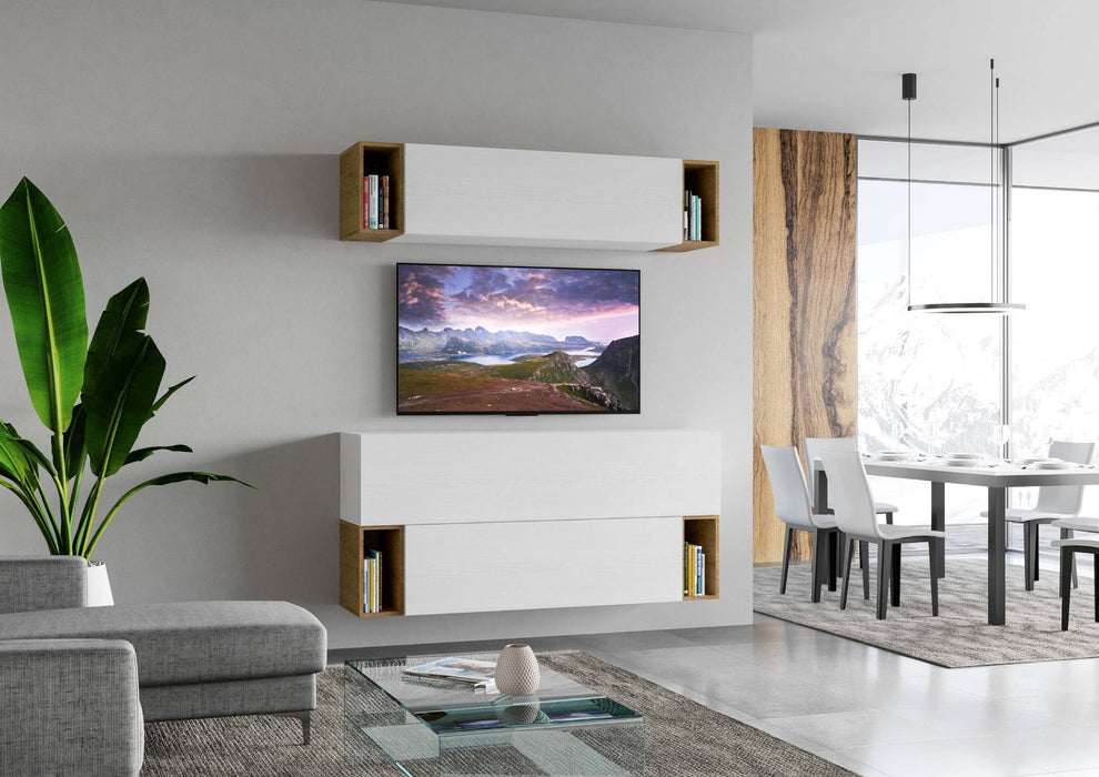 Composizione parete soggiorno A29 L.173,6 P.39,2 installata in salotto moderno, con pensili bianchi e inserti legno per un design elegante e pratico.