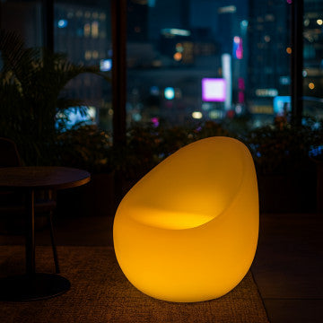 Poltrona luminosa in polietilene, 75x75x70 cm, ricarica USB