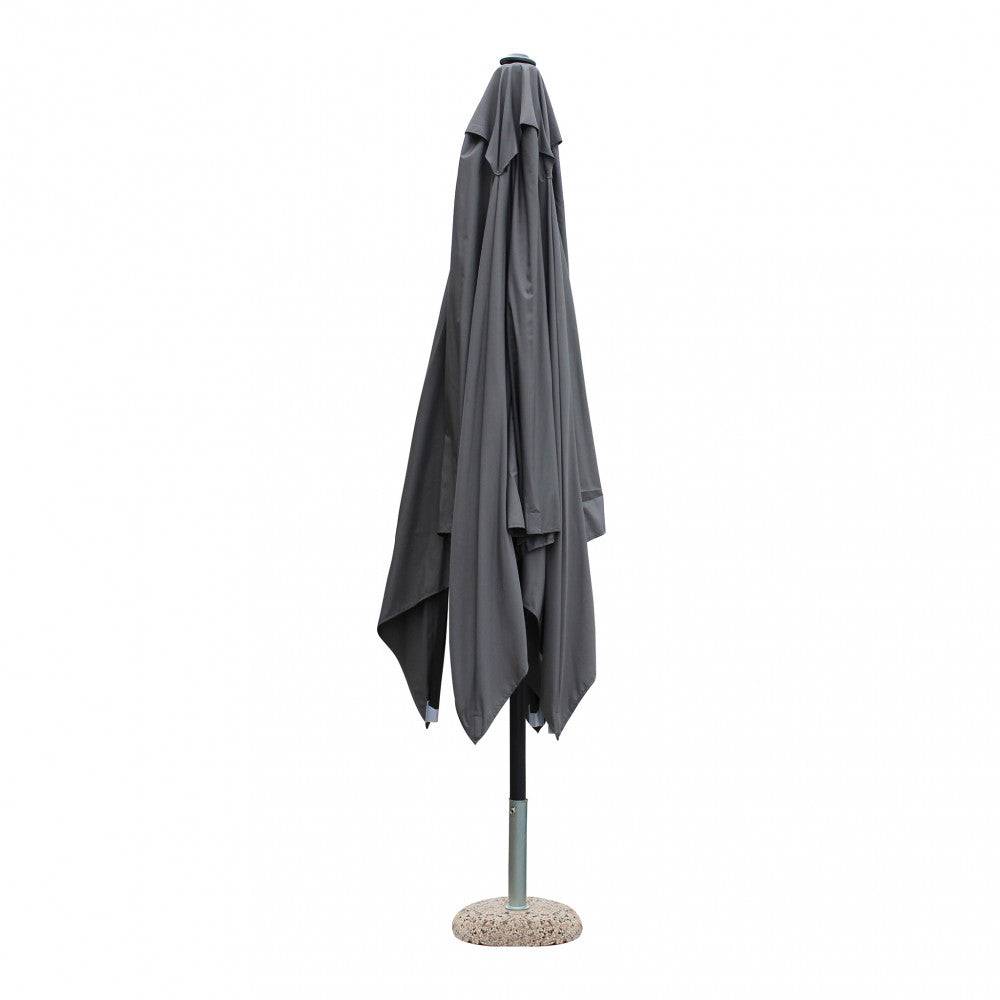 Ombrellone da giardino con copertura in tessuto grigio, struttura in alluminio e base in pietra, chiuso e riposto con copertura in tessuto