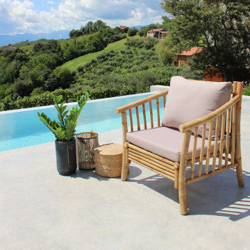 Poltrona in bamboo con cuscino, struttura in legno, 78x67 cm