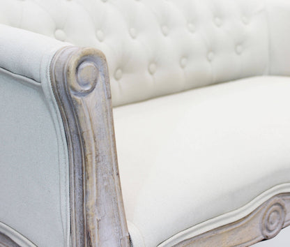 Divano elegante con capitonné in tessuto di lusso Divani Hobby Shop Solution   