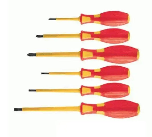 Set 6 cacciaviti isolati croce/taglio CRV con manico ergonomico antiscivolo e punta magnetica, ideali per lavori elettrici professionali.