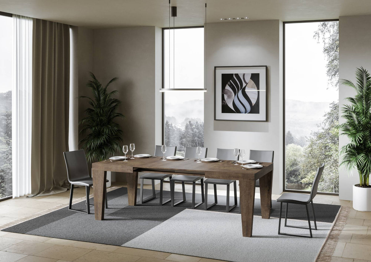 Tavolo allungabile Spimbo noce scuro completamente esteso, perfetto per ospitare fino a 12 persone con eleganza.