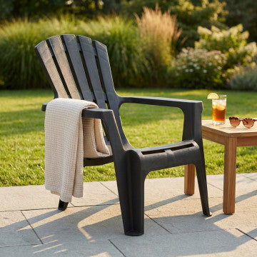 Poltrona resort style in polipropilene impilabile 73x80x88 cm