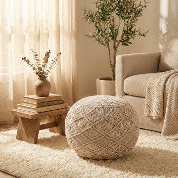 Pouf in cotone bianco, struttura leggera e compatta, peso 3 kg